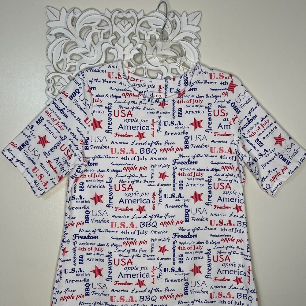 D & Co. Denim Company Women's Medium Tee 4th Of July Celebration Short Sleeves